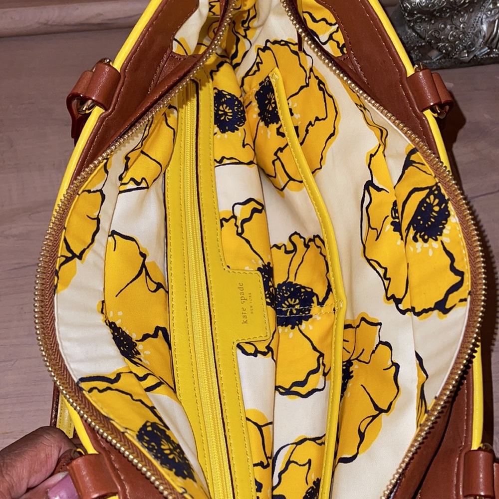 Kate Spade Purse - Picture 3 of 5